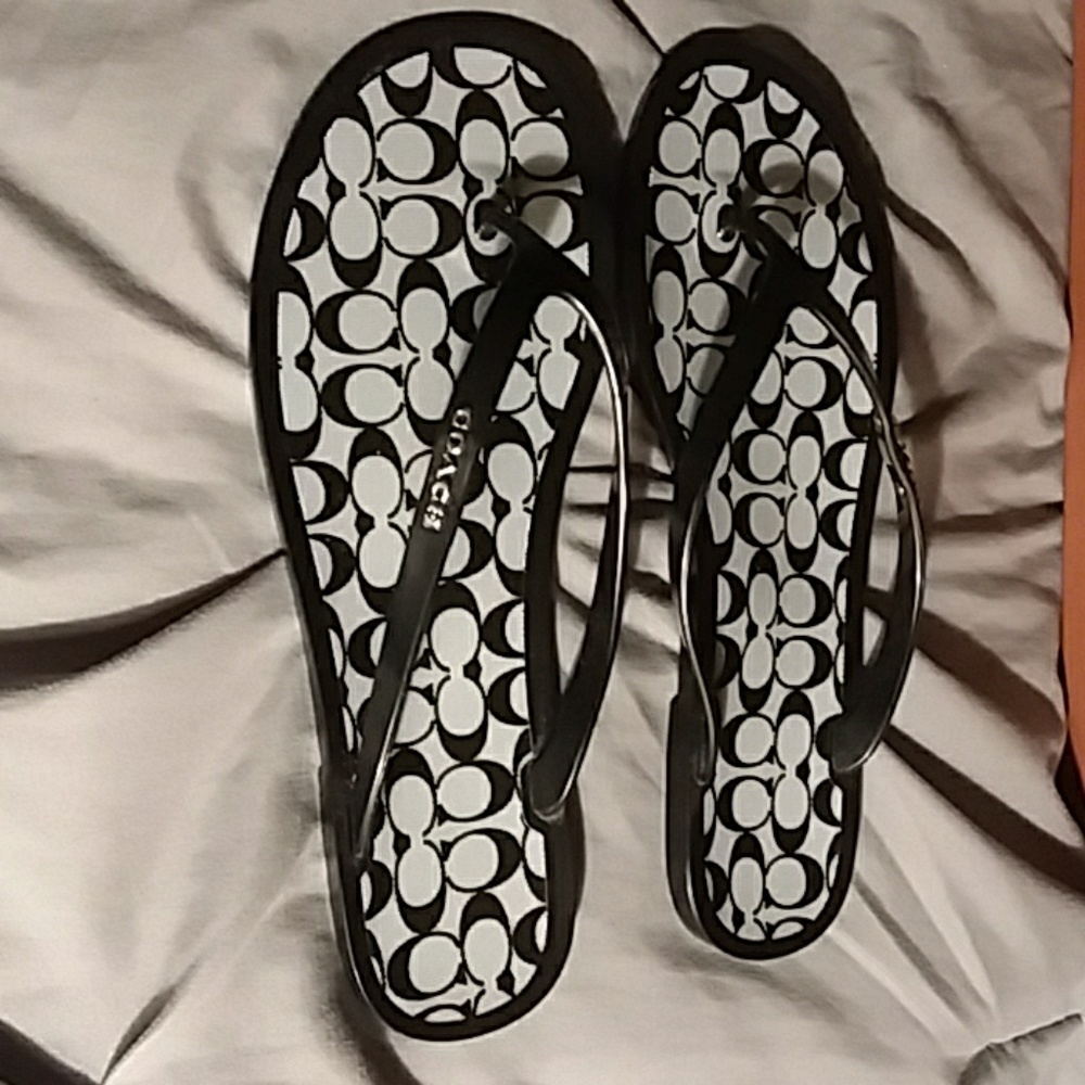 Coach Flip Flops ( Shiny)